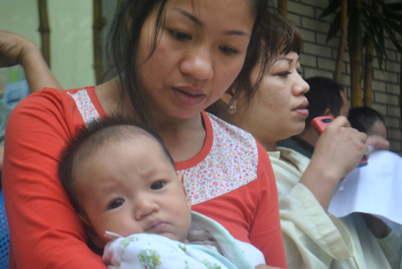 Mong bạn đọc chung tay cứu sự sống mong manh của bé 6 tháng tuổi ảnh 2