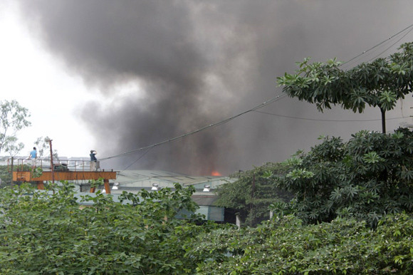 Toàn cảnh đám cháy lớn xảy ra tại công ty Diana ảnh 4