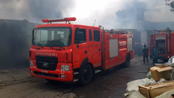 Toàn cảnh đám cháy lớn xảy ra tại công ty Diana ảnh 12