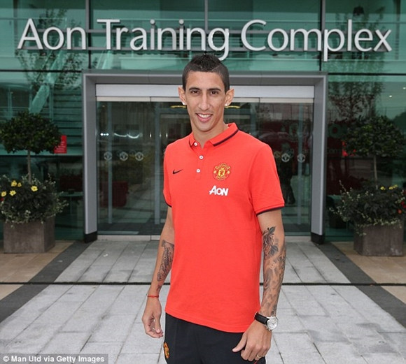 Di Maria tươi rói trong ngày ra mắt M.U ảnh 5