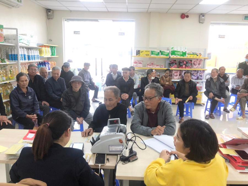 Cơ quan chức năng thực hiện việc chi trả lương hưu hằng tháng