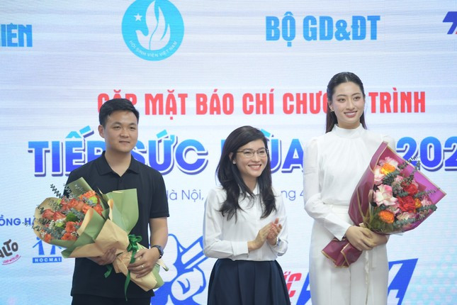 Hoa hậu Lương Thuỳ Linh - đại sứ chương trình "Tiếp sức mùa thi" năm 2024 Hoa hậu Lương Thuỳ Linh - đại sứ chương trình "Tiếp sức mùa thi" năm 2024