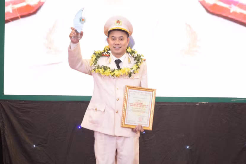 Đại úy Nguyễn Đình Chiểu, Cán bộ Công an phường Xuân Tảo, quận Bắc Từ Liêm.