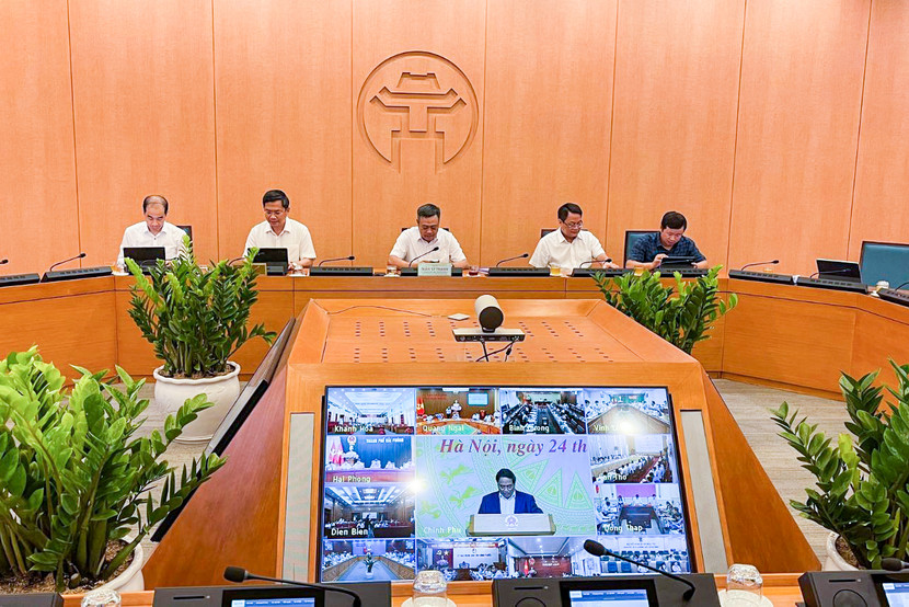 Đại biểu dự tại đầu cầu Hà Nội