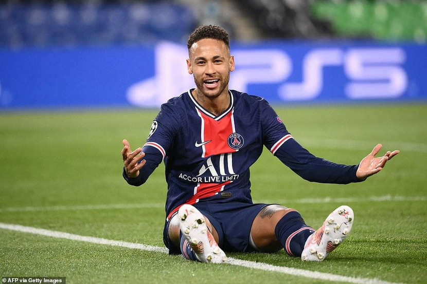Neymar và PSG vào bán kết