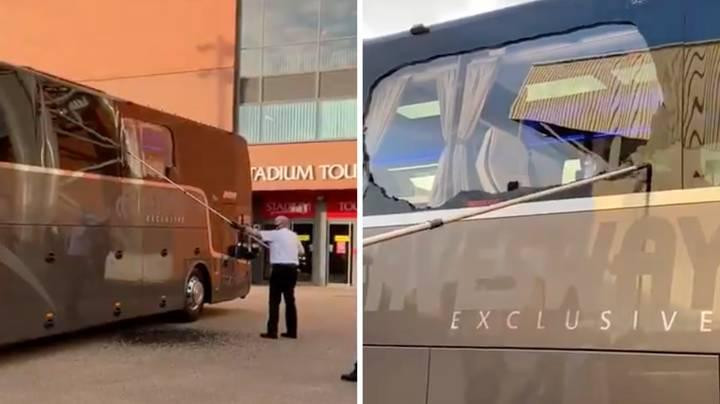 Chiếc xe chở đội Real Madrid bị tấn công vỡ kính