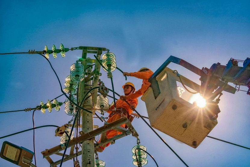 Hà Nội yêu cầu đảm bảo cấp điện bằng mọi biện pháp trong thời gian cao điểm 2024 Hà Nội yêu cầu đảm bảo cấp điện bằng mọi biện pháp trong thời gian cao điểm 2024