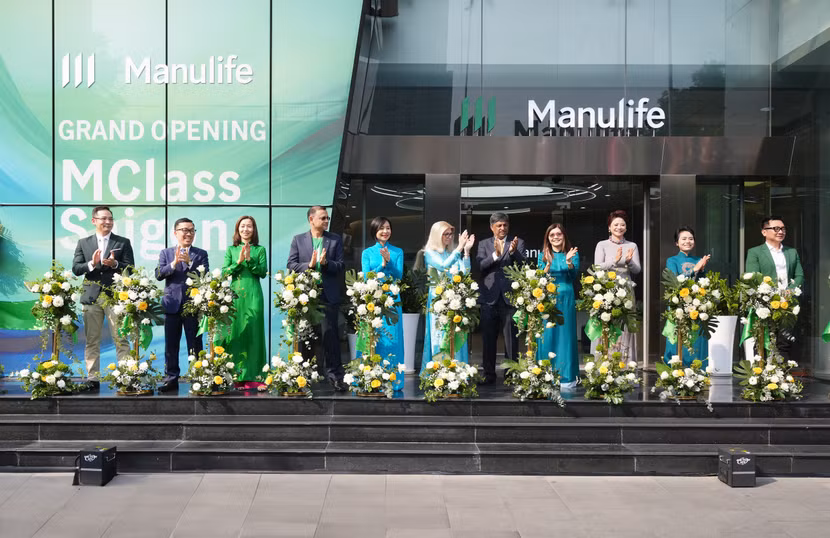 Ban lãnh đạo Manulife cắt băng khai trương văn phòng MClass Saigon Ban lãnh đạo Manulife cắt băng khai trương văn phòng MClass Saigon