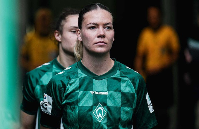 Juliane Wirtz trong màu áo Bremen