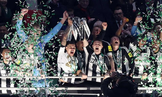 Newcastle vô địch cúp Liên đoàn Anh Newcastle vô địch cúp Liên đoàn Anh