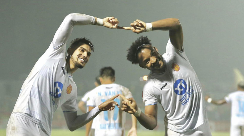 Nam Định giành hat-trick giải thưởng tháng 10 Nam Định giành hat-trick giải thưởng tháng 10