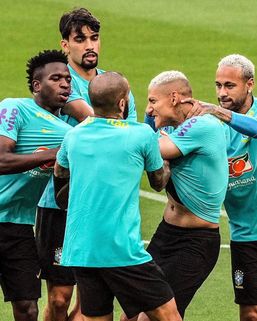 Richarlison mất bình tĩnh trước đàn em Vinicius Richarlison mất bình tĩnh trước đàn em Vinicius