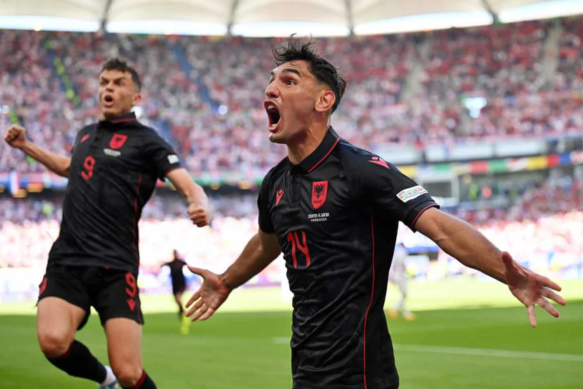 Qazim Laci mở tỉ số cho đội bóng áo đen