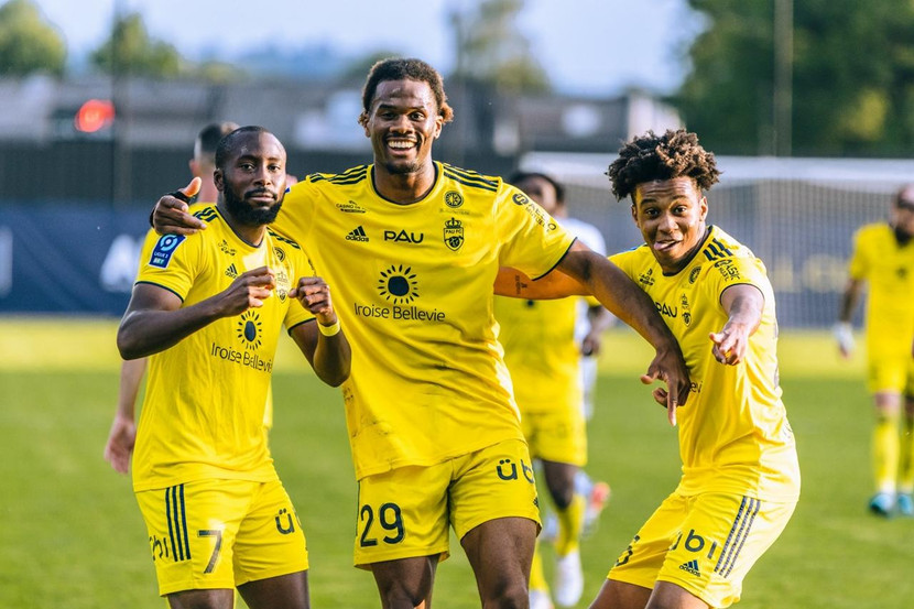 Pau FC thi đấu tiến bộ dần qua từng mùa ở Ligue 2 Pau FC thi đấu tiến bộ dần qua từng mùa ở Ligue 2