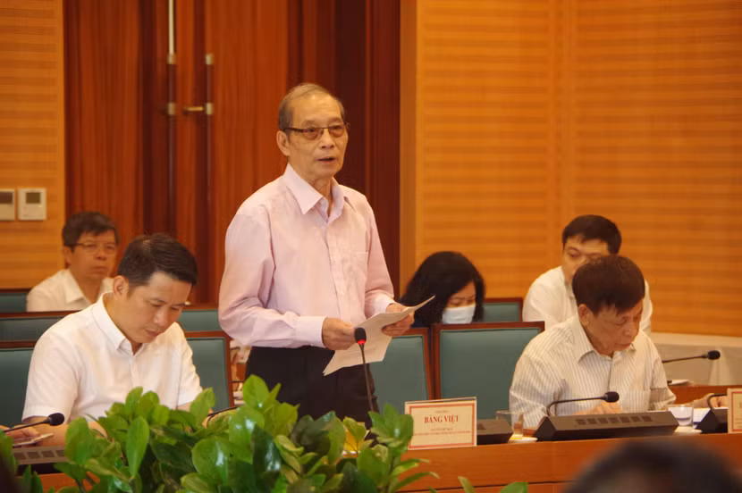 Nhà thơ Bằng Việt tham luận tại Hội thảo 30 năm phong trào "Người tốt, việc tốt" Thủ đô