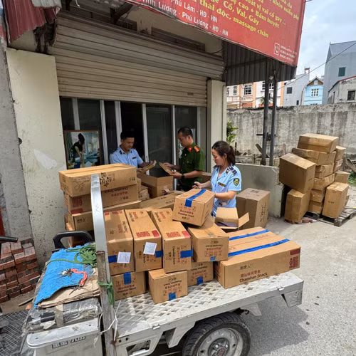 Tăng cường đấu tranh chống buôn lậu, gian lận thương mại và hàng giả