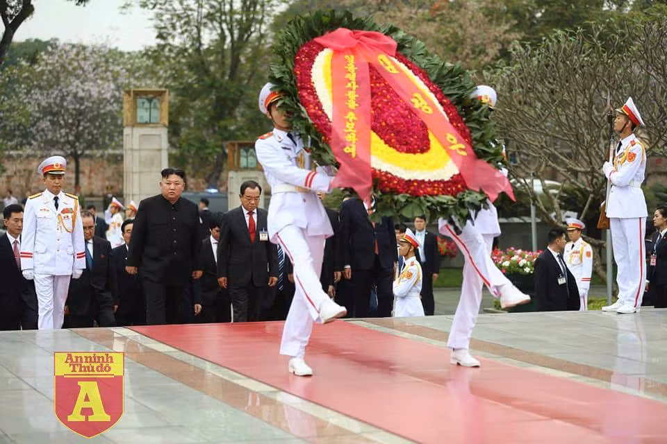 [Cập nhật] Chủ tịch Triều Tiên Kim Jong-un tạm biệt Việt Nam, lên siêu tàu bọc thép về nước ảnh 18