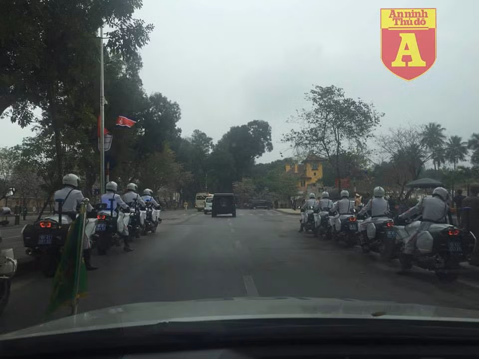[Cập nhật] Chủ tịch Triều Tiên Kim Jong-un tạm biệt Việt Nam, lên siêu tàu bọc thép về nước ảnh 22