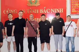 Bàn giao 8 đối tượng truy nã đỏ Interpol cho Hàn Quốc
