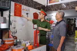 Người dân dùng iHanoi để được tư vấn an toàn điện, phòng cháy hiệu quả