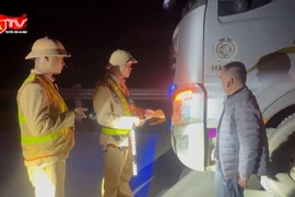 "Xuyên đêm" xử lý vi phạm quá tải, phạt gần 120 triệu đồng