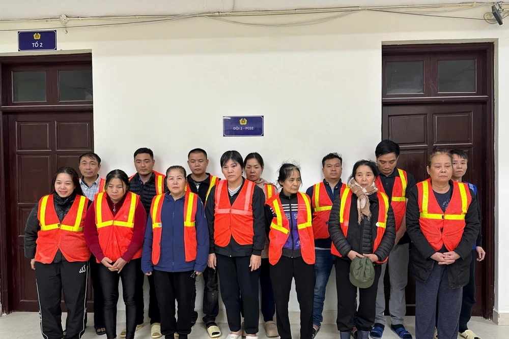 Công an Hà Nội triệt phá ổ nhóm đánh bạc trên sông