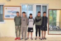 Tóm gọn 5 kẻ manh động đe dọa cướp tài sản