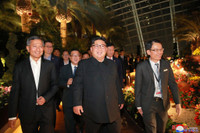 [Ảnh] Ông Kim Jong-un bất ngờ vì Singapore... sạch sẽ, vui vẻ chụp ảnh selfie