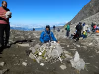 Khám phá lòng hồ kỳ thú nhưng cũng rùng rợn nhất hành tinh trên dãy Himalaya