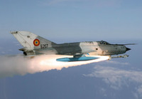 [ẢNH] Phiên bản MiG-21 đặc biệt của NATO vừa lao lên chặn máy bay ném bom Nga