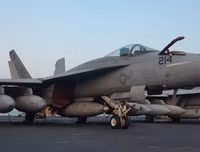 [ẢNH] Sức mạnh kinh hoàng từ dàn tiêm kích trên tàu sân bay USS Carl Vinson có thể vô hiệu hóa ngay một quốc gia