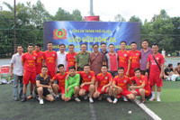 Giao lưu bóng đá, gắn kết tình đồng đội