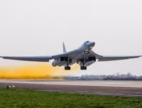 Nga nâng cấp Thiên nga trắng Tu-160 thành Ác điểu tác chiến trên tầng bình lưu, Mỹ cực kỳ kinh sợ