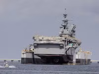 Mỹ hạ thủy siêu tàu đổ bộ trang bị F-35 trong bối cảnh căng thẳng với Triều Tiên