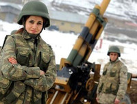 [ẢNH] Vẻ đẹp mê hoặc của nữ binh sĩ Thổ Nhĩ Kỳ