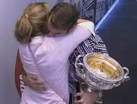 Vẻ đẹp mặn mà của Mirka, người giúp Federer trở thành thiên tài trong làng bóng nỉ