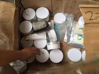 Cận cảnh 40.000 mỹ phẩm Hàn Quốc không chứng minh nguồn gốc