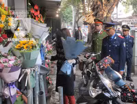 [ẢNH] Đường phố Hà Nội gọn gàng nhờ sự ra quân tích cực của lực lượng liên ngành