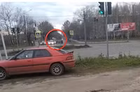 [ẢNH] Tìm hiểu xe thiết giáp Nga vừa vượt đèn đỏ đâm ô tô