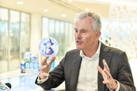 'Lạc lối' vào trung tâm R&D như vũ trụ thu nhỏ của Cô Gái Hà Lan