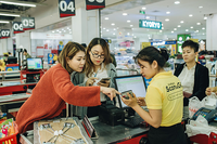 Mua sắm thời công nghệ: Chỉ cần 