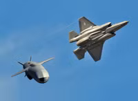 [ẢNH] Toát mồ hôi hột khi chiến đấu cơ F-35 vừa được trang bị 