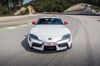 [ẢNH] Huyền thoại Toyota GR Supra có bản đặc biệt giới hạn vận tốc 250km/h