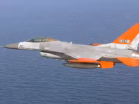 [ẢNH] Mỹ ‘biến’ chiến đấu cơ F-16 thành... bia tập bắn