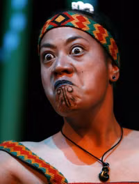 [Ảnh] Bất ngờ với tiêu chí sắc đẹp đối lập nhau ở phụ nữ các nước