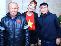 Hoa hậu Jennifer Phạm hòa giọng cùng các nghệ sĩ tôn vinh đội tuyển U23 Việt Nam