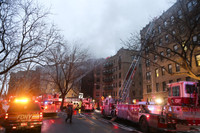 Cháy chung cư ở New York