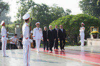 Lễ dâng hương, tưởng nhớ các Anh hùng- liệt sỹ diễn ra trang trọng trên toàn quốc