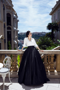 Lý Nhã Kỳ khoe dáng trong phong cách thời trang 