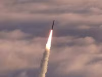 [ẢNH] Mỹ thử siêu tên lửa hạt nhân không thể đánh chặn để 'nắn gân